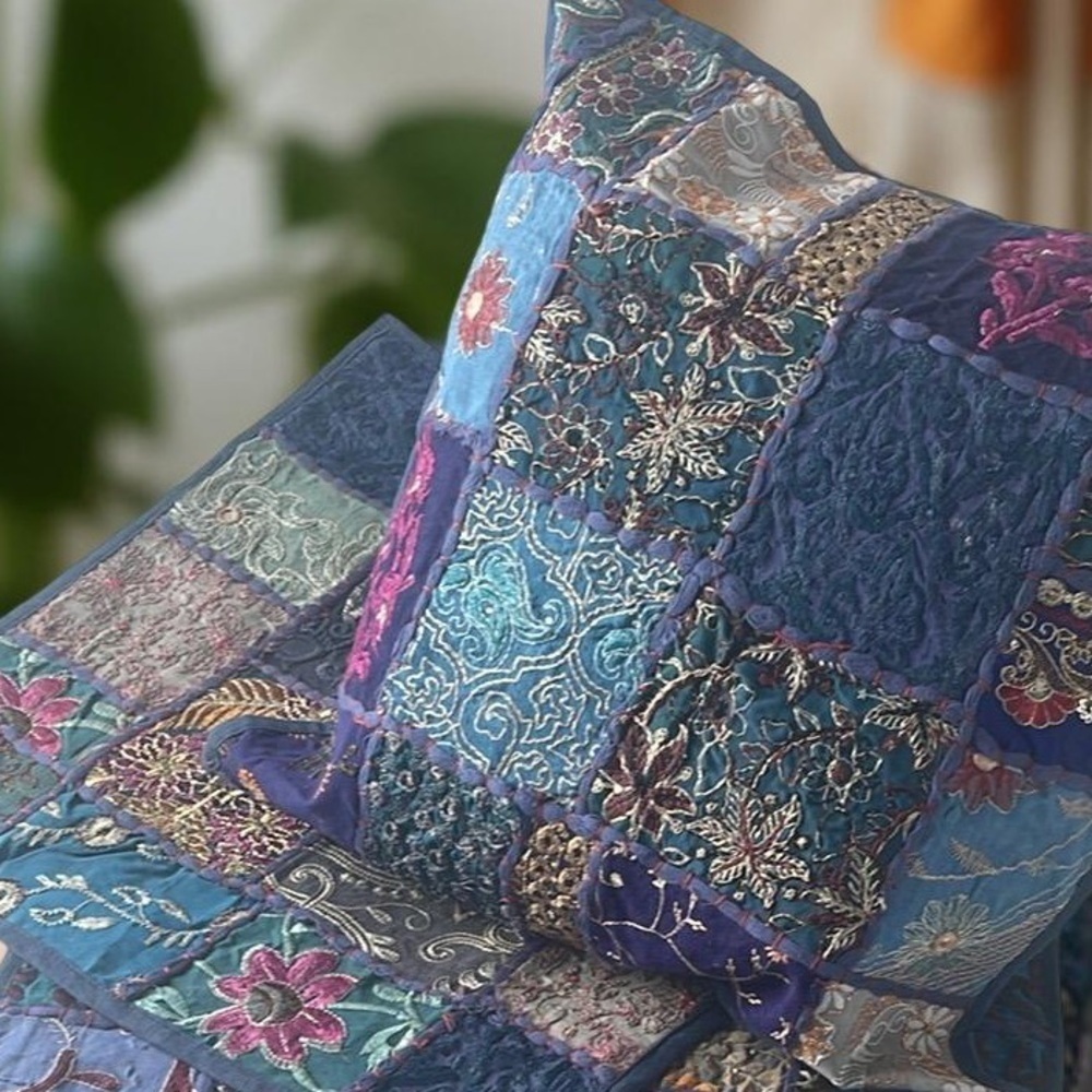 Handmade HD Buttercup Patchwork Embroidered Pillow Case - 16x16 - Picture 7 of 7